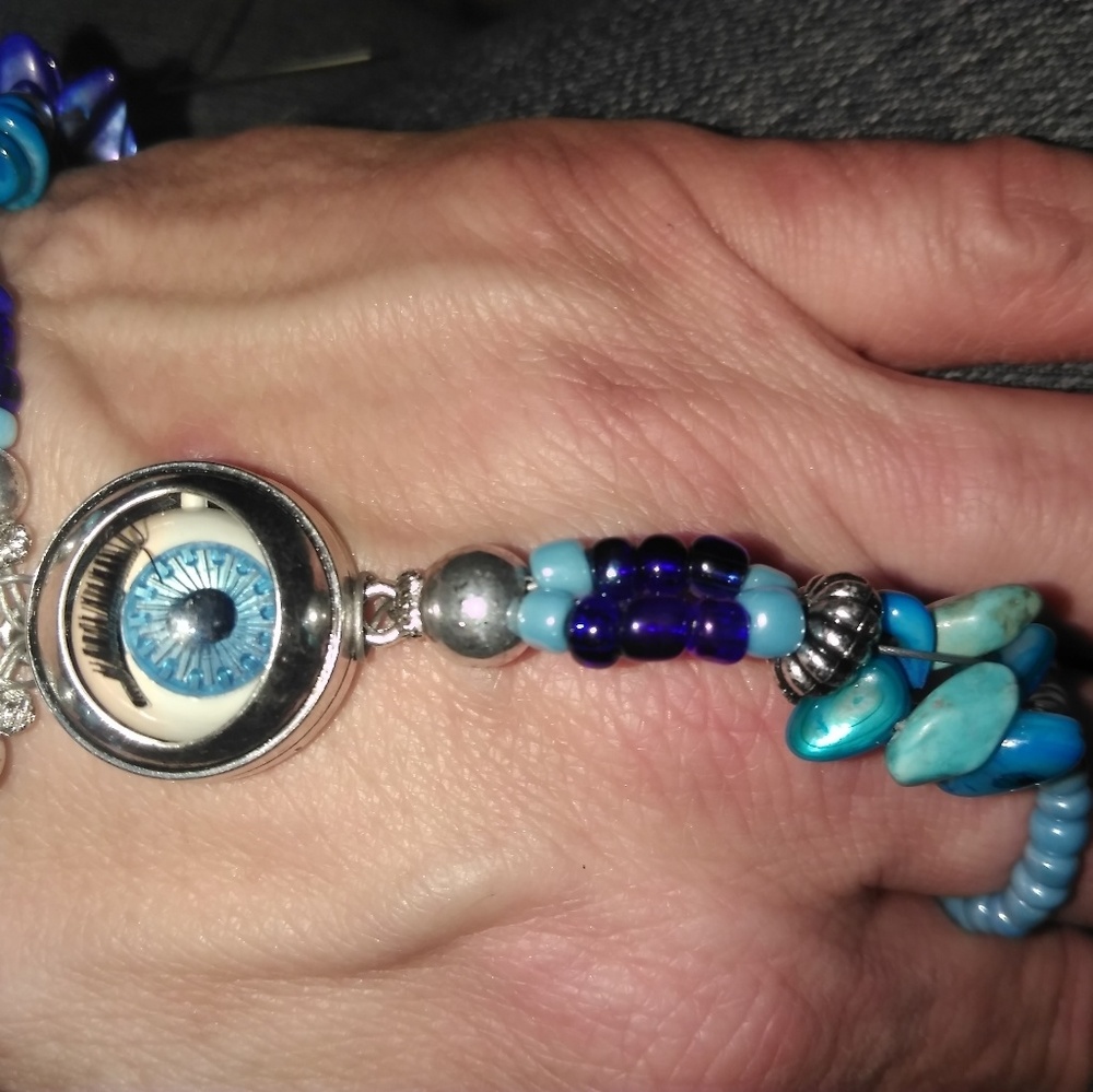 Slave bracelet